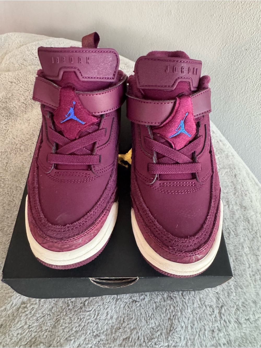 Jordan Kids' High-Top Sneakers in Burgundy with Blue Jumpman
